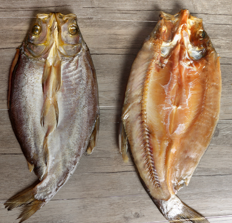 酷似白鲢鱼,却是凶猛肉食性鱼类,目前40元1斤,做风干鱼是一绝