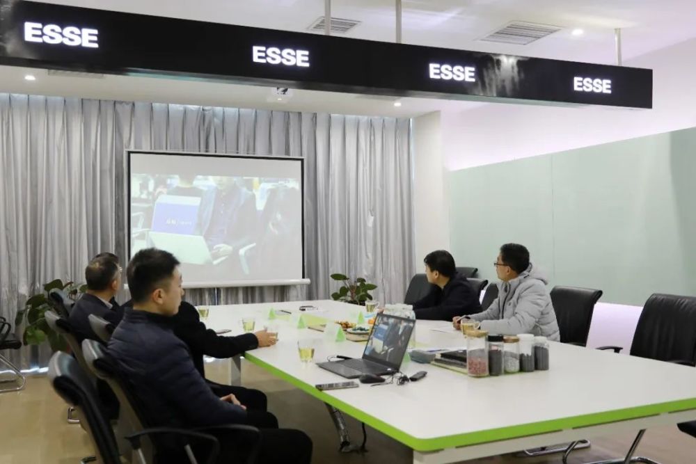 中晶新闻邯郸市曲周县县委常委常务副县长牛立鑫一行莅临中晶环境调研