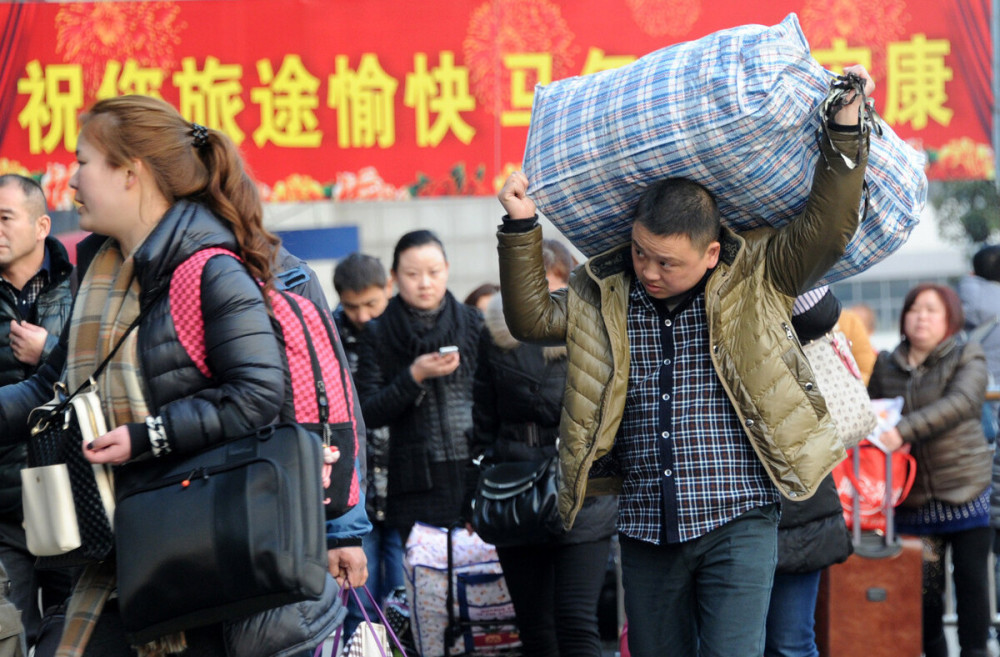 还有一个半月才过年农民工却提前返乡是什么原因导致的