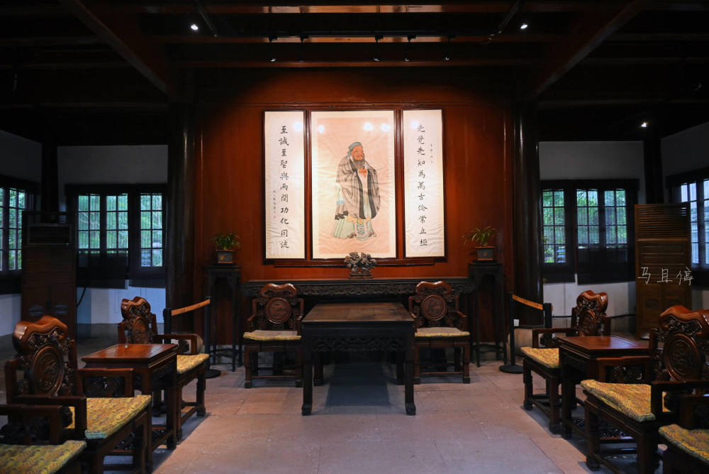 宁波赫赫有名的景点,为明朝兵部侍郎建造,还是亚洲现存第一古老图书馆