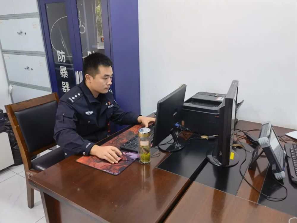 文昌阁派出所民警 范涌莉自云岩公安分局"135"工作机制推行以来,文昌