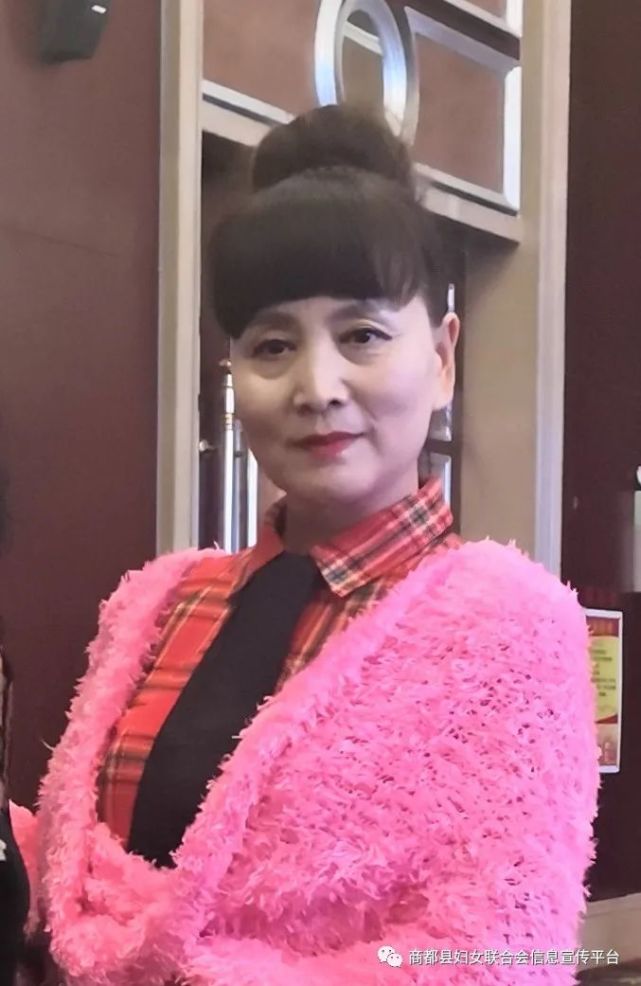 我是商都县非物质文化遗产东路二人台传习所王喜梅,非常荣幸能够参加