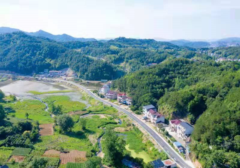 喜讯英山县九大线被评为全市十大最美乡村振兴路