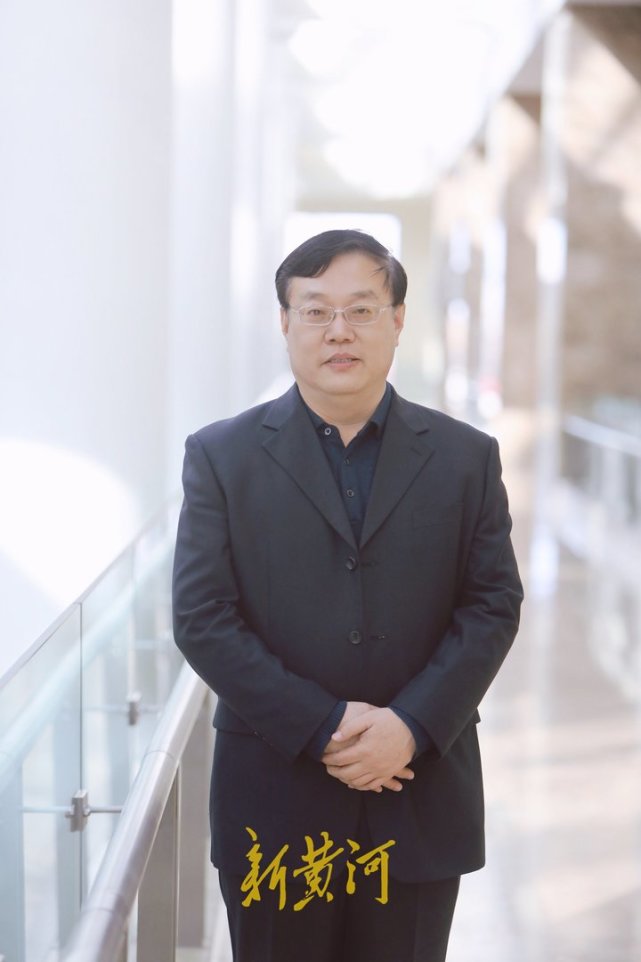 山东省生态文明研究中心主任周勇我国碳达峰必须依靠绿