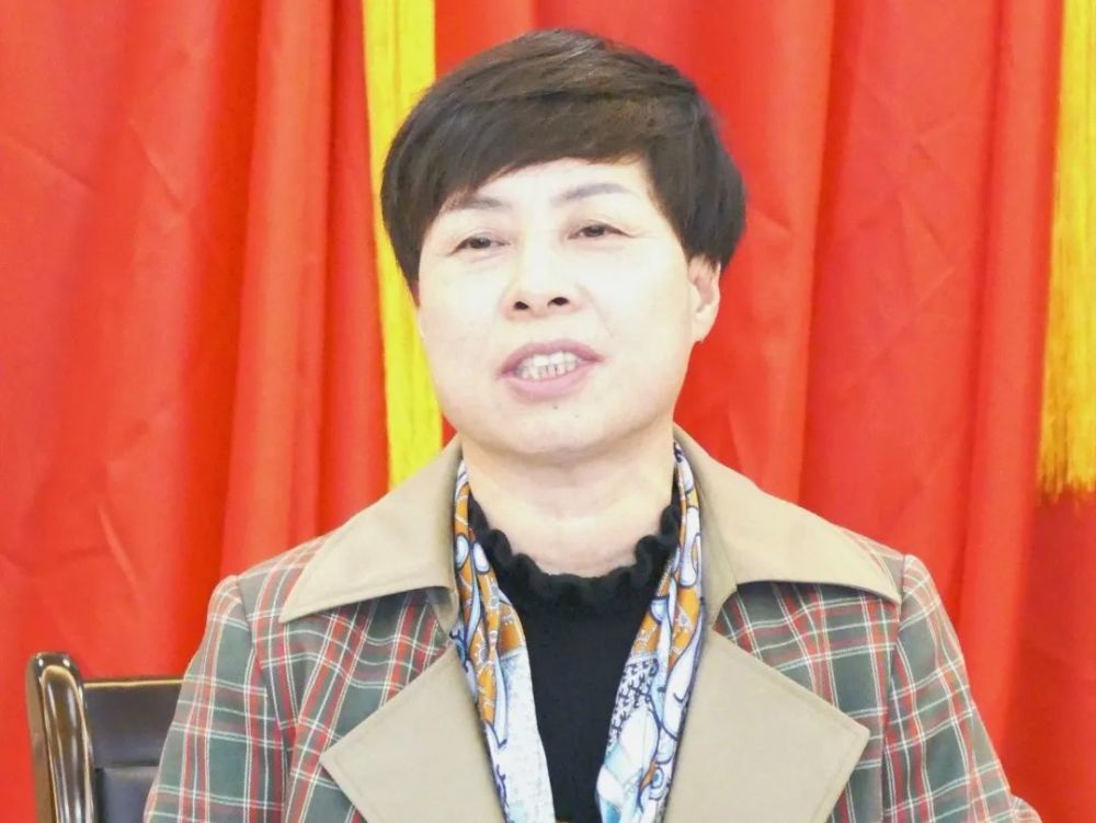 县人大常委会主任黄诗杨,县政协党组书记陈祥波分别作讲话,充分肯定