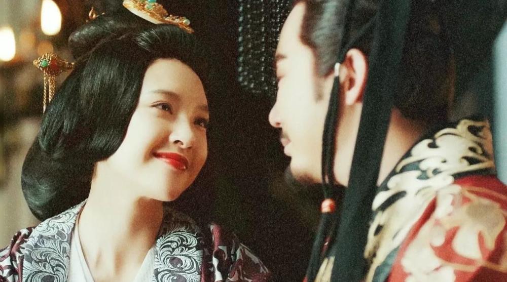 甄宓曾经那么的被曹丕宠爱,后来为什么争不过郭女王?_腾讯新闻