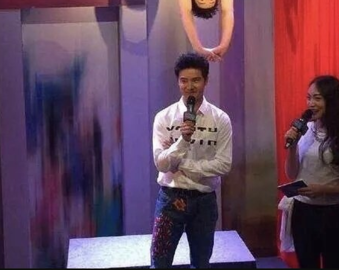 “我在前面等你們”：一名鄭州富士康員工的返鄉之路明星微信二維碼截圖