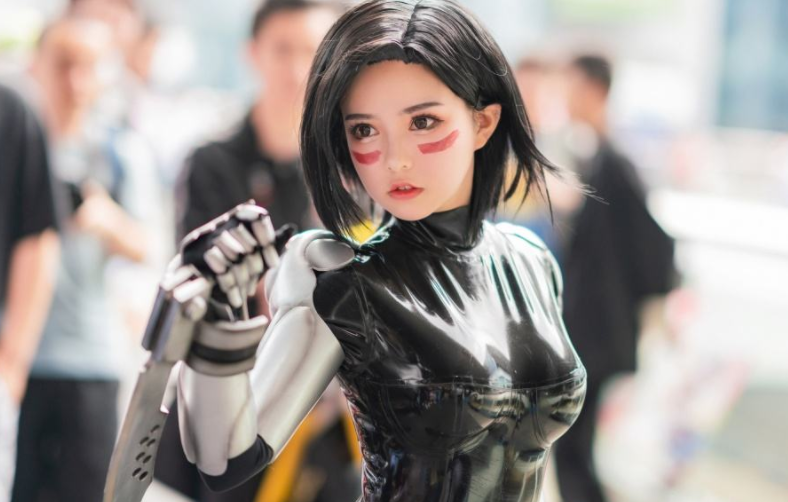 祸害漫展风评的小尤奈福利姬事业又迎来巅峰还受粉丝力挺