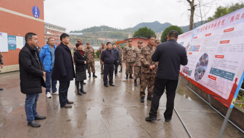 贵州省军区国防动员局副局长邓小瑾率队 到贵州应用技术职业学院开展