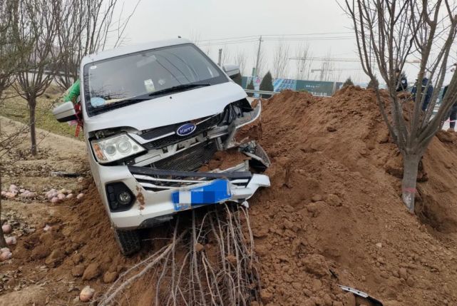 临猗209国道突发车祸