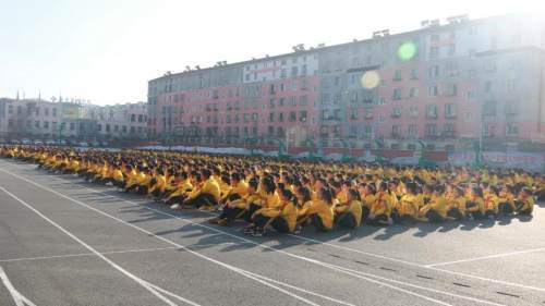 开原三中以"生命教育"为办学理念,培养学生的生命意识,引导学生们懂得