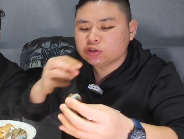 毫无兄弟情陈大胖被质疑利用胖猴仔故意公开穿帮镜头