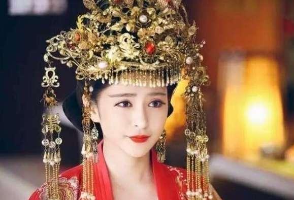 选一套你最喜欢的古装凤冠测测你古代的家境如何