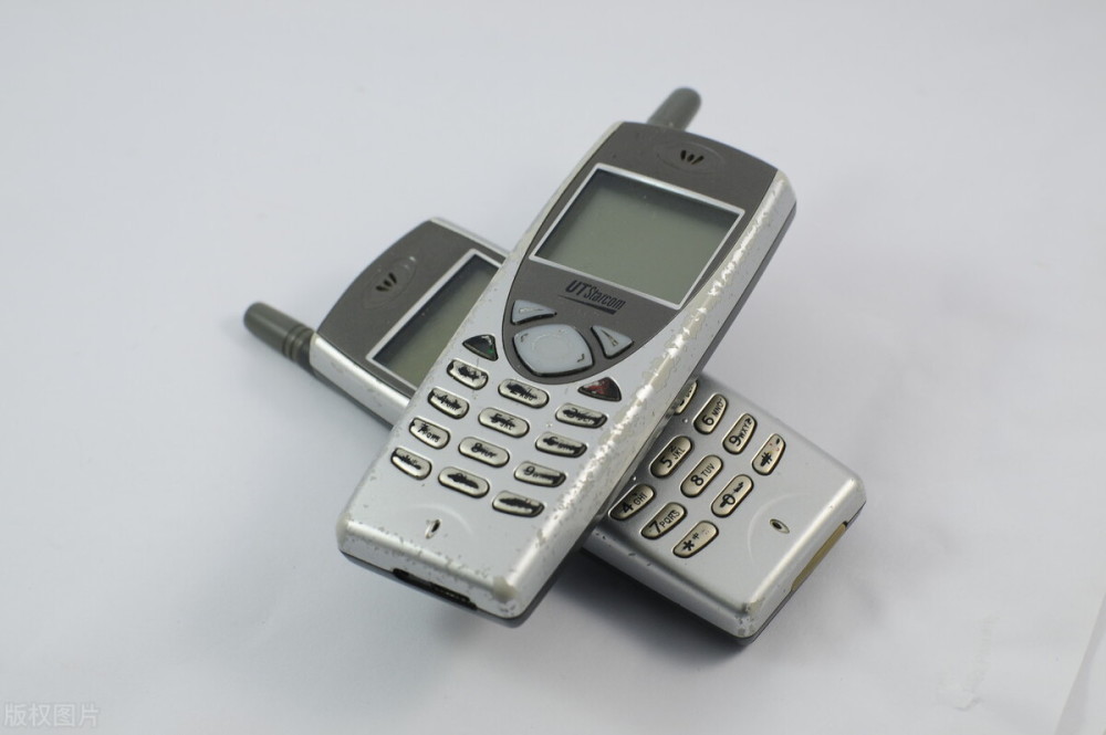 当年曾火遍大江南北的"小灵通",为何现在却消失不见了?_腾讯新闻