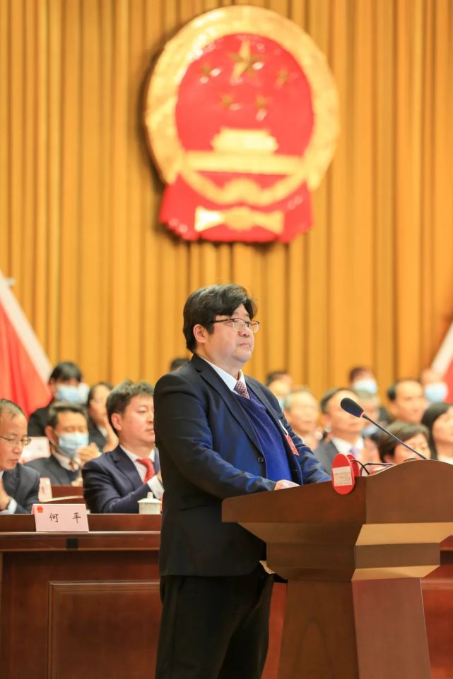 会上,中共青山区委书记,化工区工委书记,管委会主任苏霓斌同志发表