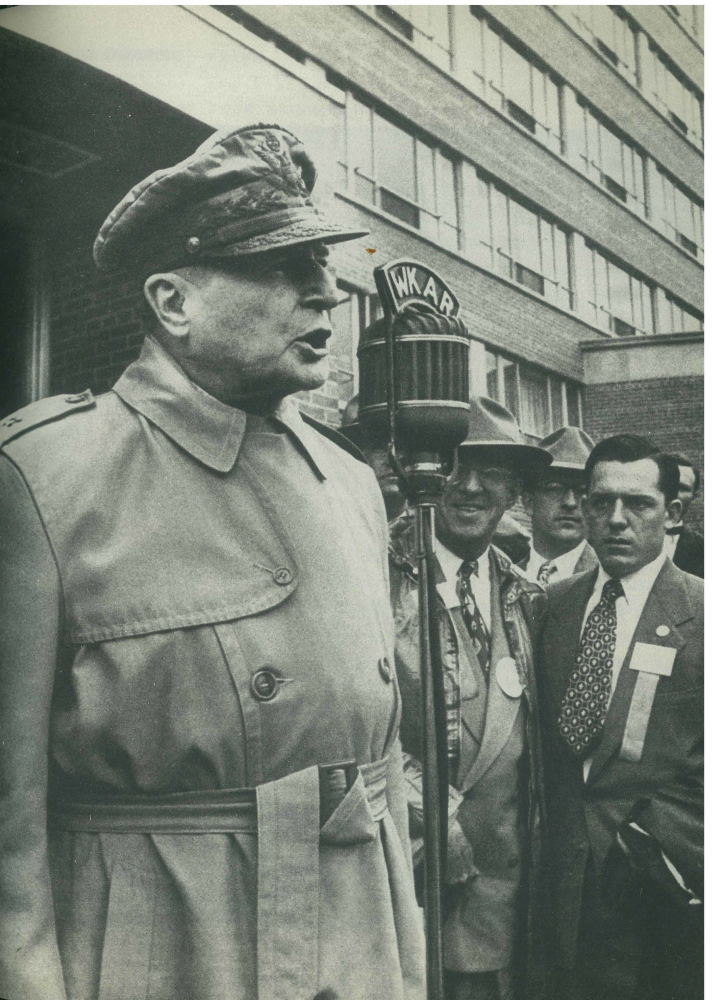 如果杜鲁门不把麦克阿瑟撤职,还让他指挥,朝鲜战争会如何发展?