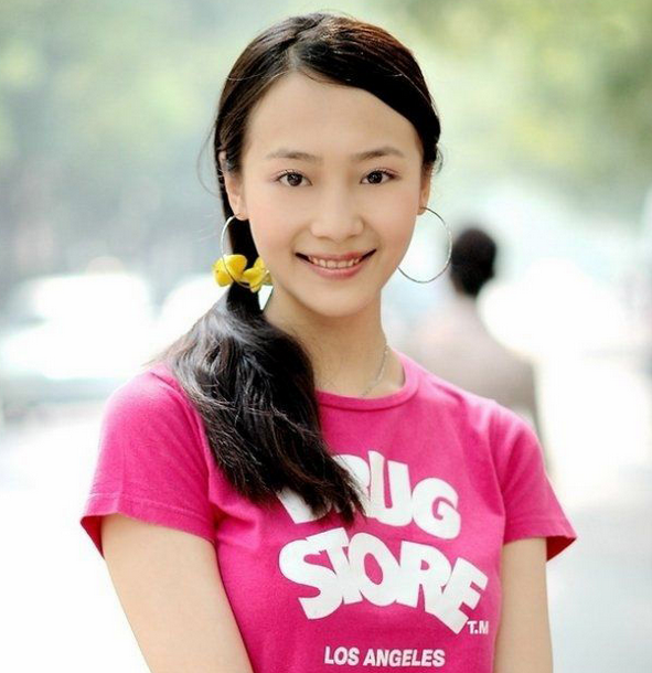 东北女人曲栅栅,顶着舆论和黄海波结婚大火,她的故事不简单_腾讯新闻