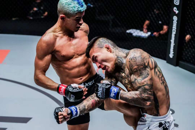 李凯文遭tko!特警教官樊荣遭降服