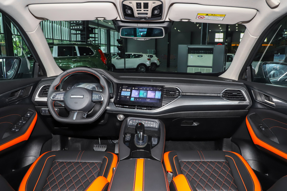 全新哈弗f7x内饰整体用心,在车内有家一般的感觉.