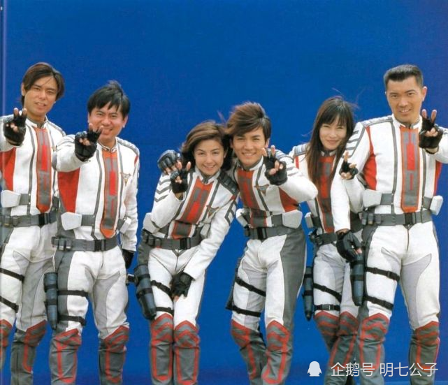 解析奥特曼战队的3个进化阶段,科特队一战称神,军械库涅盘重生!