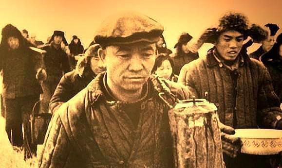 铁人王进喜临终前颤抖着拿出一个小纸包让在场的人泪目