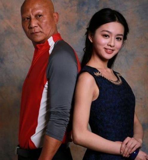 计春华,是一个老戏骨,出道之后出演了不少作品,主演的《少林寺》