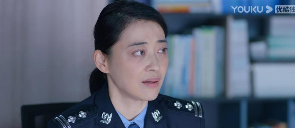 民警老林的幸福生活老林身边美女环绕但心里最钟情的还是她
