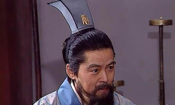 刘备平定益州的过程中屡建军功,后期参加了夷陵之战,曾阻击孙桓于夷道