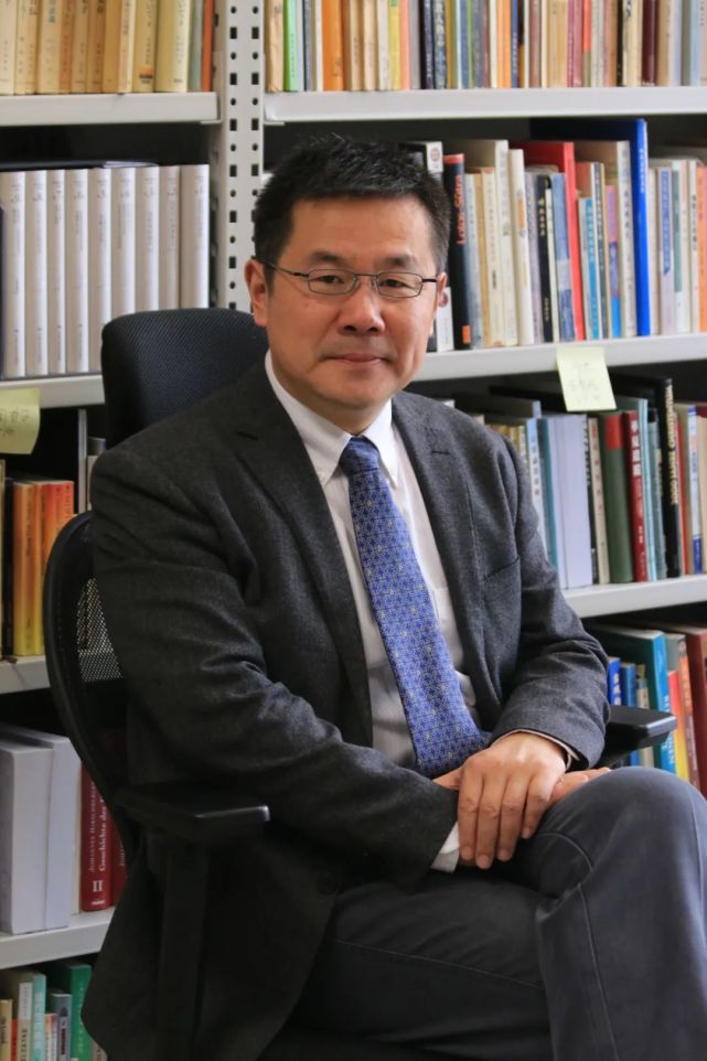 夏可君:思想念珠上的尖锐石头