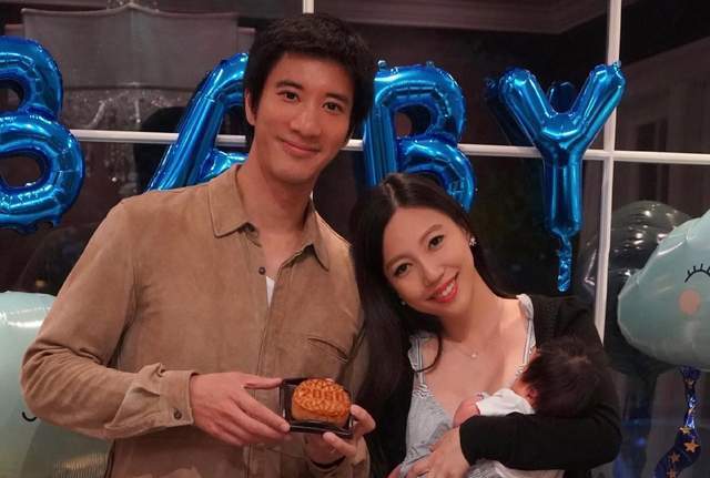 王力宏事件中的女性群像李靓蕾觉醒徐若瑄撇清关系yumi痴情