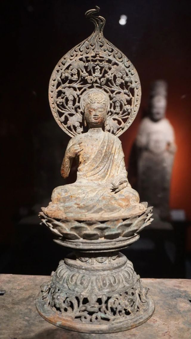 清凉赏析丨隋代阿弥陀佛三尊铜像|供养人|清凉|金铜佛像|阿弥陀佛