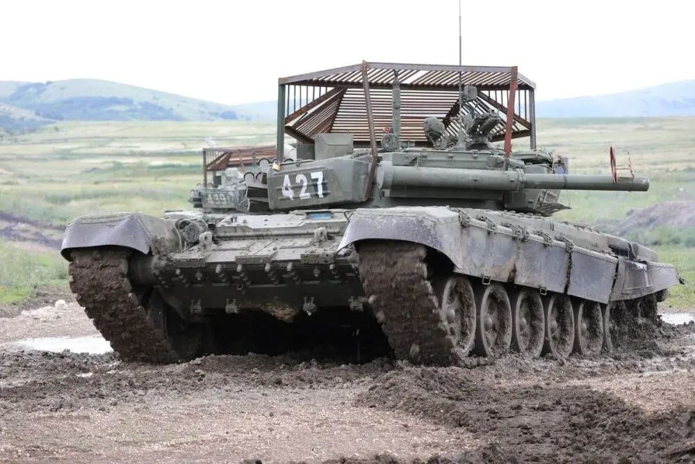 墨墨背单词删除单词书坦克标枪导弹本土可发乌克兰强军戴