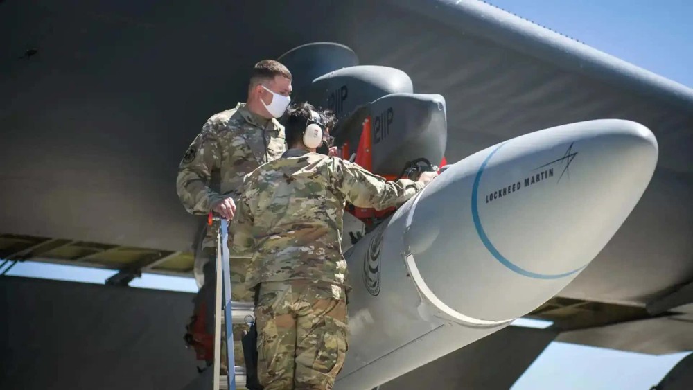 港媒：美国已派出4架“鱼鹰”，回收坠入南海的F-35C绝密部件必克英语