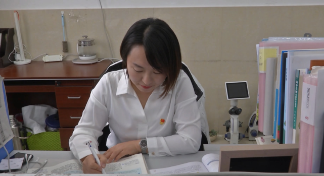 迎接党代会谱写新篇章党代表风采白山市第二中学仇娜