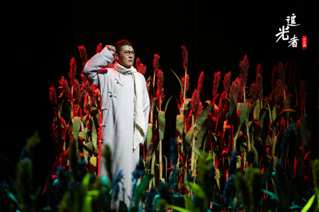 音乐剧《追光者》北京震撼上演 开启红色舞台剧新纪元|舞台剧|李耘生
