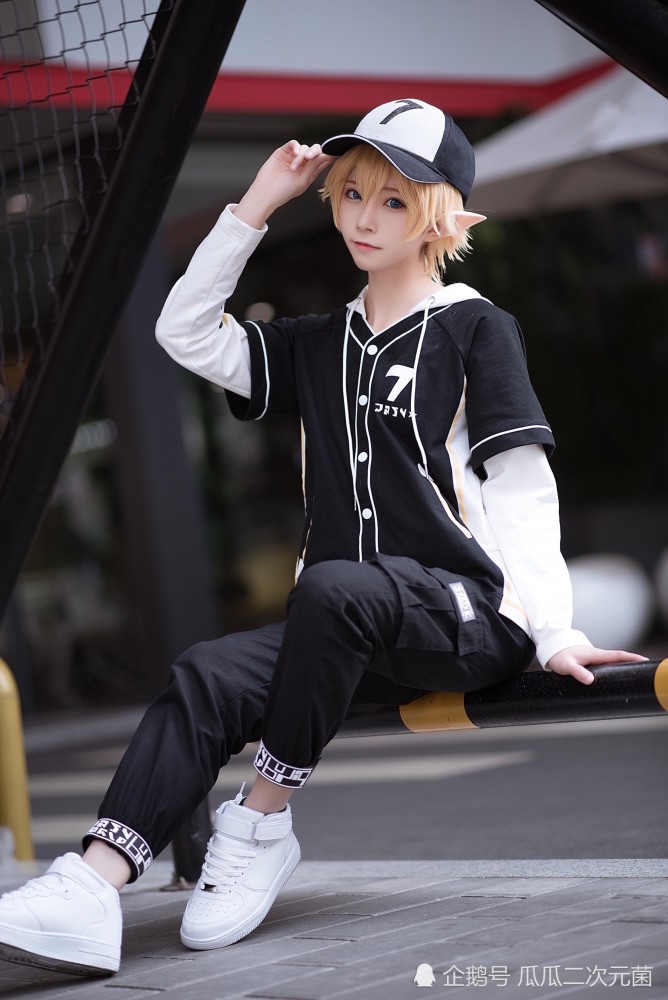 cosplay欣赏丨凹凸世界金丨我背负了登格鲁星所有人的希望