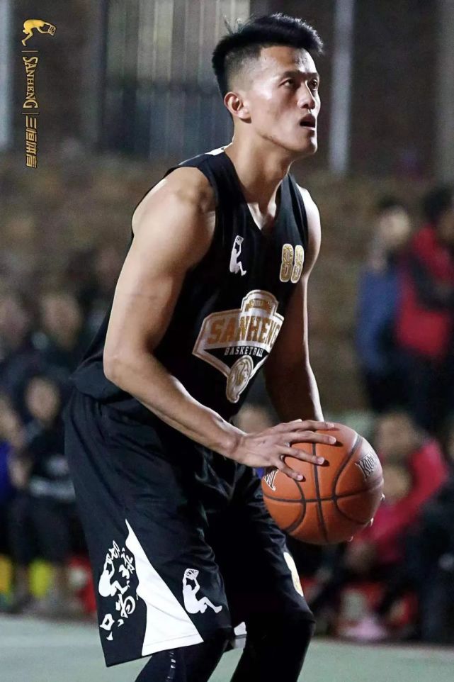 "厦门飞机"陈琛空降798定制;"总舵主"林靖楠二度易主,落户雅伦