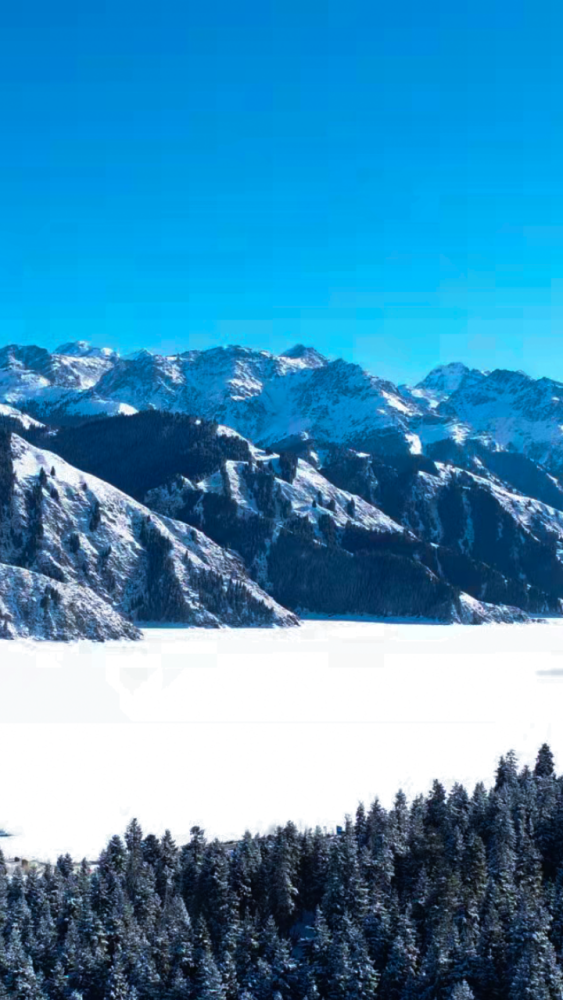 天山天池给您送冬景壁纸啦