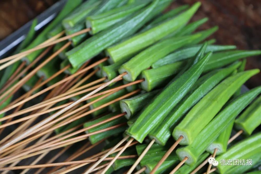 邵岩摆说,村里正计划将500多亩土地流转过来,统一种上油菜花或稻谷