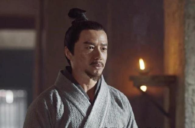 其次,嬴异人恬不知耻地向吕不韦要了美丽的赵姬做妻