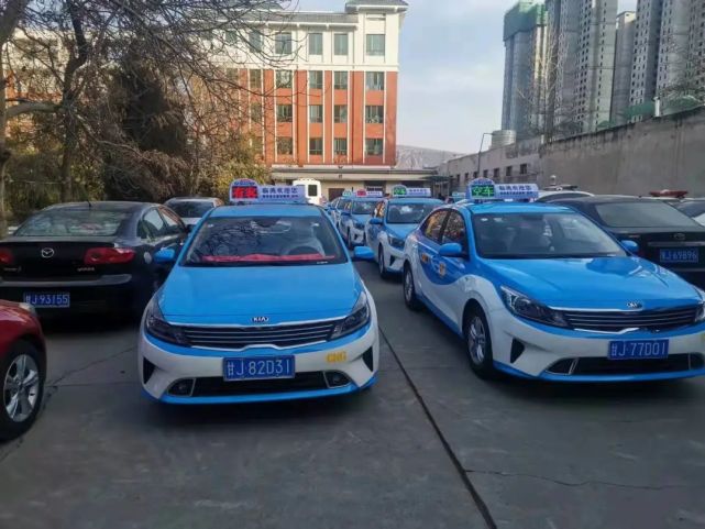 临洮县投放新型出租车打造城市新名片
