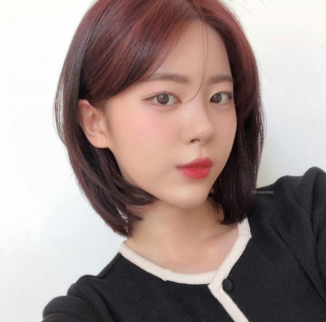 绝绝子"减龄齐脖短发"