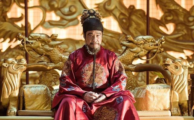 儿子朱常洛,却只当了三十天的皇帝,年仅39岁就突然驾崩,成为了整个