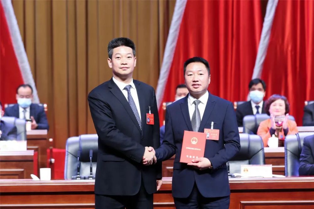 田兴国当选玉屏侗族自治县人民政府县长