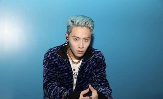 知名rapper,新说唱季军ice向吧友们问好