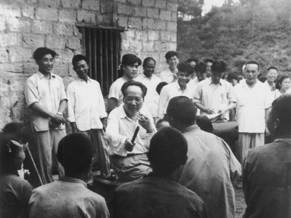 1949年，毛泽连到北京看望毛泽东，主席却说：你还是早点回湖南去八年级上册音乐书目录人教版
