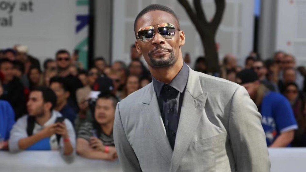 龙王波什职业生涯共签了多少份合同