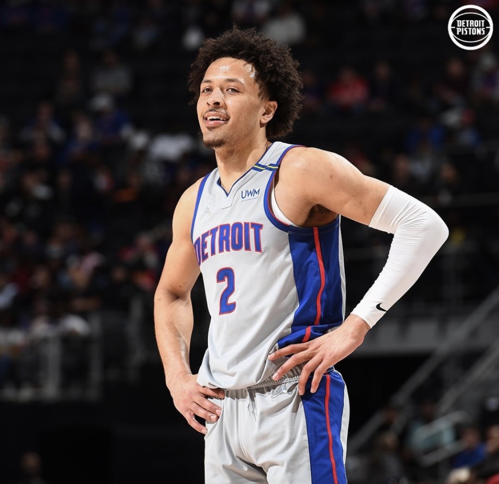 7人得分上双火箭轻取送活塞14连败伍德218状元坎宁安2111