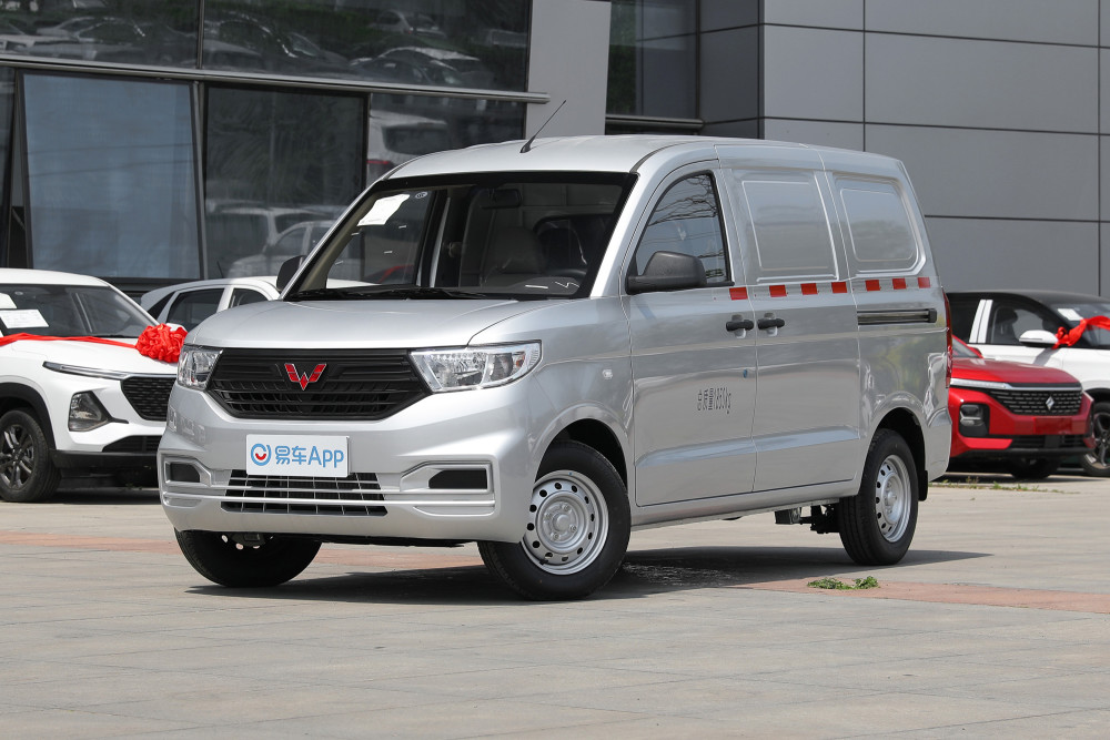 小鲨帮选车五菱汽车面包车手动mt起售不到448万