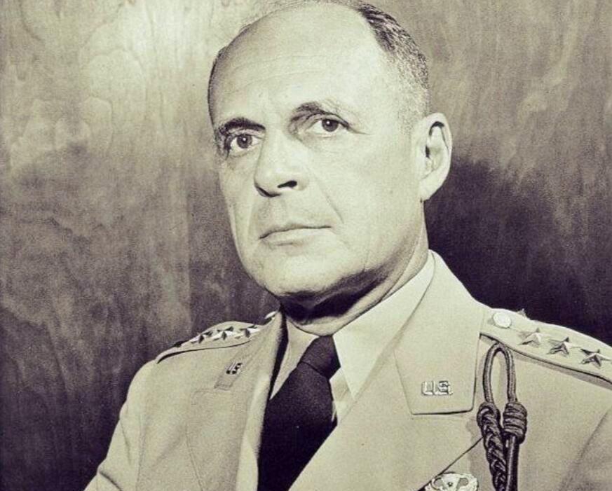 麦克阿瑟韩国人打仗不行只适合维持治安李奇微你说得对